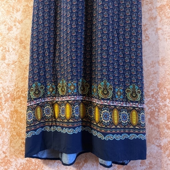 šEND of YEAR SALEš FOREVER 21 Maxi Dress size Small - Picture 4 of 7